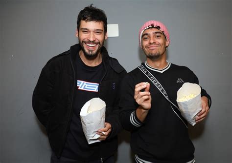 Bruno Fagundes E O Namorado Igor Fernandez V O Juntos A Premi Re