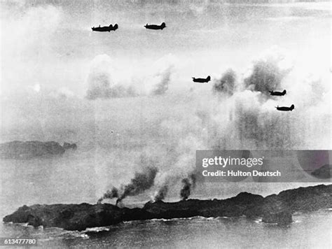 61 Helldiver Stock Photos High Res Pictures And Images Getty Images