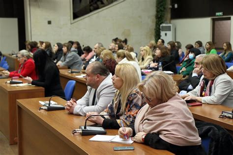 Актуални предизвикателства в развитието на социалните услуги ...