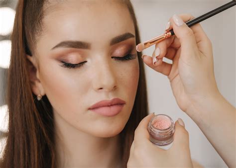 Best Eye Primers For Mature Skin Smooth And Long Lasting