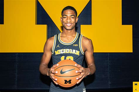 Michigan Wolverines Basketball Coach Juwan Howard's Son, Jace, Has ...