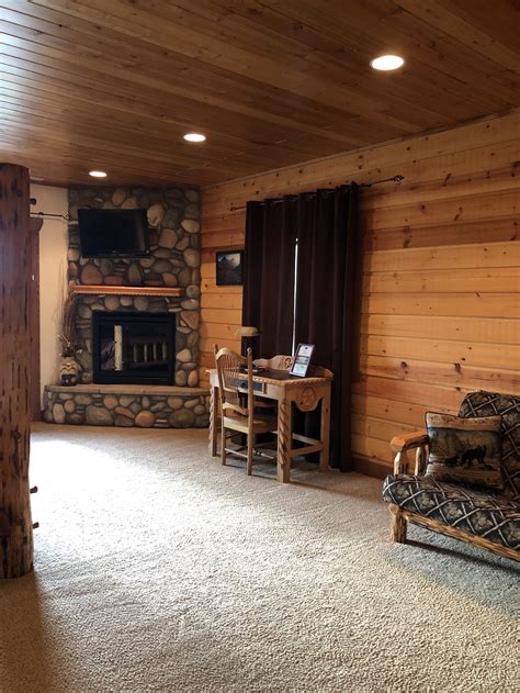 Rooms & Rates near Glacier National Park — The Great Bear Inn