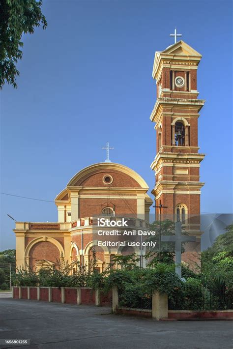 Katedral St Joseph Vintage Adalah Katedral Keuskupan Katolik Roma Yang