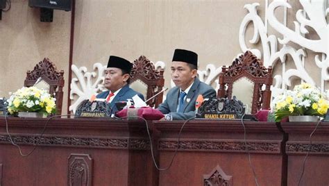 Wagub Kalteng Menghadiri Dan Mendengarkan Pidato Kenegaraan Presiden