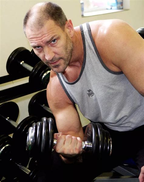 Dave Legeno Mirror Online