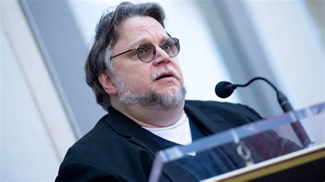 Guillermo Del Toro Develó Su Estrella En Hollywood Y Celebró Ser Mexicano Inmigrante Y Raro