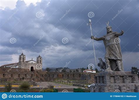 Estatua De La Iglesia Cat Lica Inca Pachacutec En Vilcashuaman