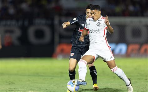 Flamengo Renova Contrato Joia Da Base Veja At Quando Vai O Novo