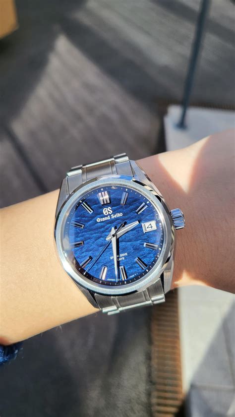 Shunbun hunt started and ended first full day : r/GrandSeikos