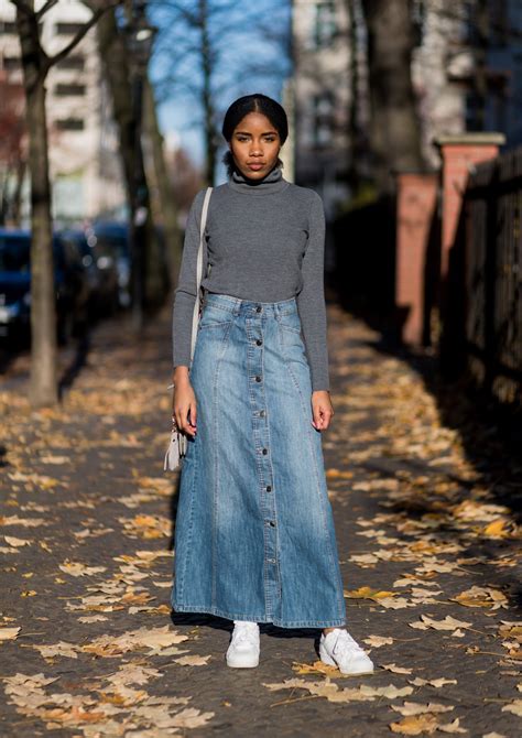 19 Ways To Wear Your Denim Skirt Denim Skirt Outfits Long Denim