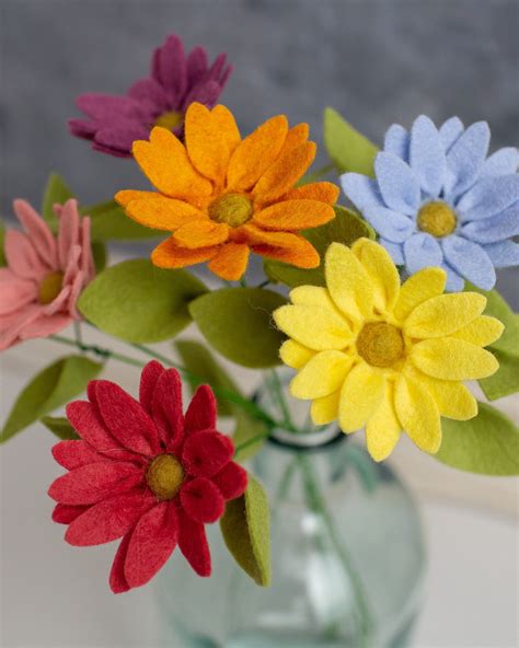 Rainbow Daisy Bouquet – TheHardwoodForest