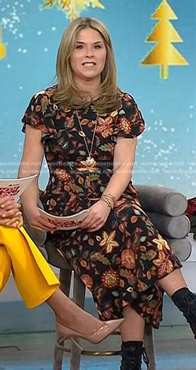 Wornontv Jennas Black Floral Midi Dress On Today Jenna Bush Hager