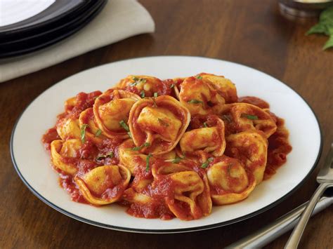 Five Cheese Tortellini With Basil Marinara Three Bridges Tortellini Recipes Cheese