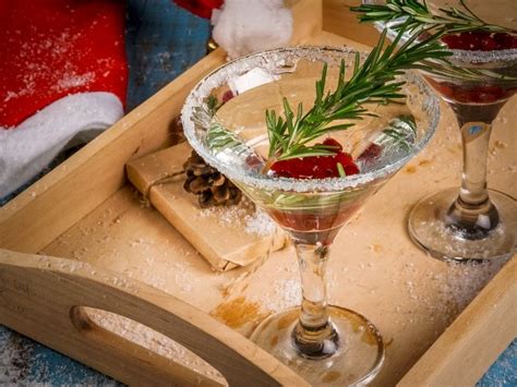 40 Festive Christmas Cocktails With Vodka