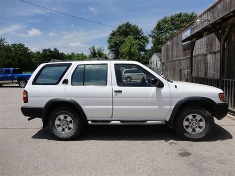 Find Used 1998 Nissan Pathfinder SE Sport Utility 4 Door 3 3L In Salem