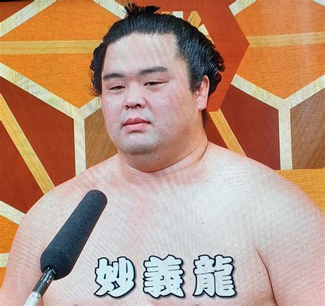 照ノ富士、身体のブツブツがだんだんと酷くなってきている気がします。 Yahoo知恵袋