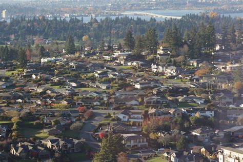 Clyde Hill real estate values are reaching record-breaking new heights 11