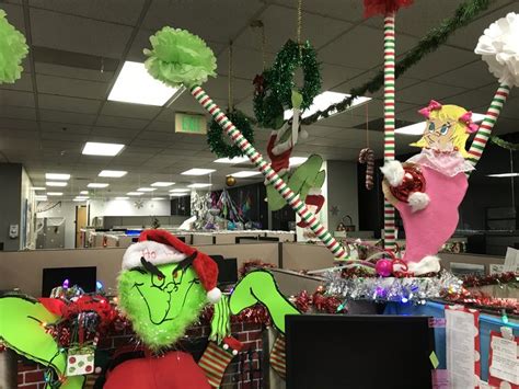 Pin En Grinch Cubicle Xmas Decorations