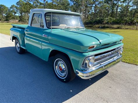 Chevrolet C10 Stepside Pickup 1965