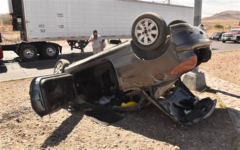 Volcadura En La Carretera A Ju Rez Resulta En Tres Lesionados Entre