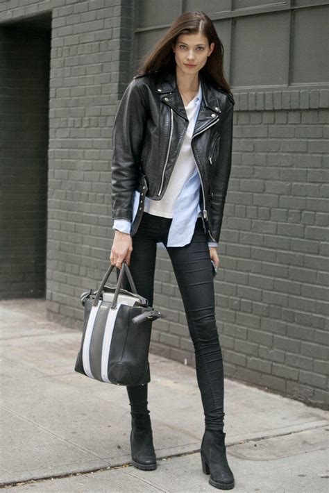 20 Stylish Winter Looks With Ankle Boots BelleTag