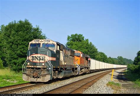 Bnsf 9647 Bnsf Railway Emd Sd70mac At Greenwich Ohio By Bnsf Es44dc