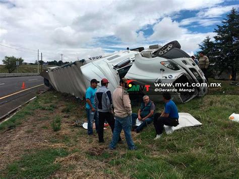 Vuelca Trailer En La Toluca Atlacomulco