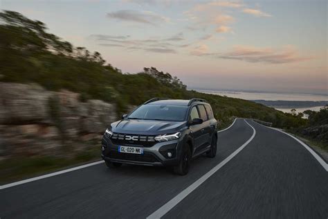 Dacia Jogger Hybrid Tanto Spazio E Consumi Da Record Nella Versione