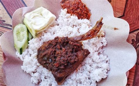 11 Rekomendasi Bebek Goreng Di Bandung Hmmm Enaakk