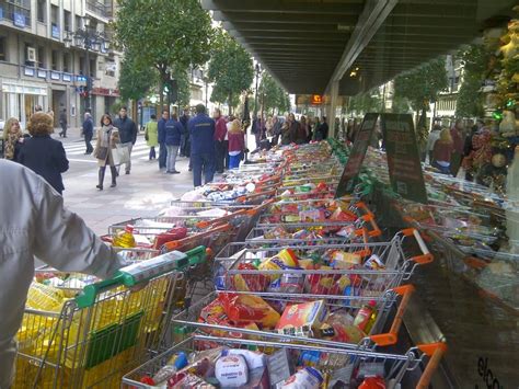 Costaleros de Oviedo Ayúdanos a ayudar la Operación Carretilla 2013