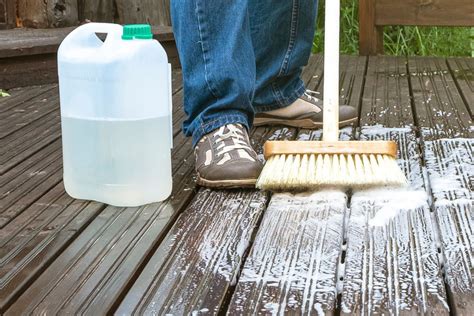 Les Meilleures Astuces Pour Nettoyer Une Terrasse En Bois