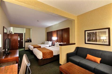 Comfort Suites Appleton Airport - Wisco Hotel Group