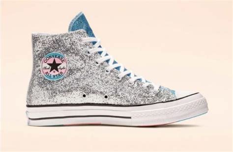 La Moda Se Une Al Mes Del Orgullo Gay Gayperu Entretenimiento Gay Noticias Gays Chat Gay