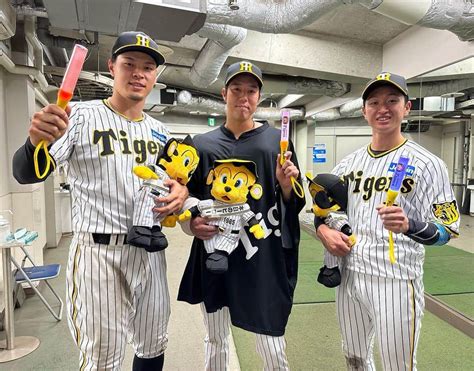 阪神タイガースさんのインスタグラム写真 阪神タイガースinstagram「今日のヒーローは青柳選手、近本選手、佐藤輝明選手です