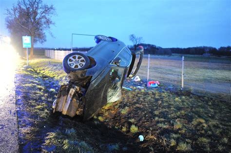 Leszno Wypadek Na Drodze Do Lipna Pijany Kierowca Audi Uderzy W