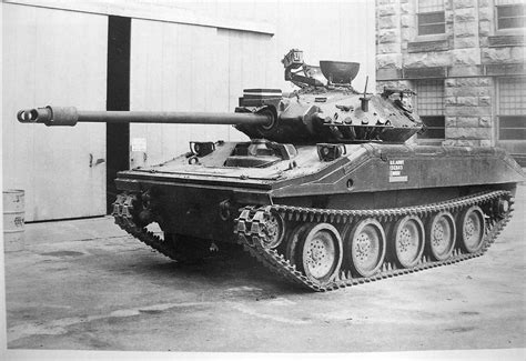 XM551 Sheridan Armed With A 76mm Gun Army Vehicles Armored Vehicles