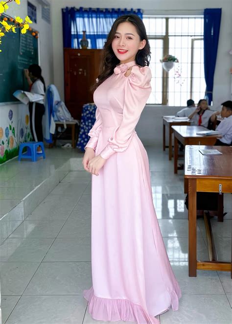 4 cô giáo Gen Z bất ngờ nổi tiếng trên mạng vì xinh như hot girl Báo