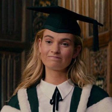 Donna Sheridan In Mamma Mia Lily James Mamma