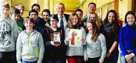 Gli Studenti Offrono La Colazione La Stampa