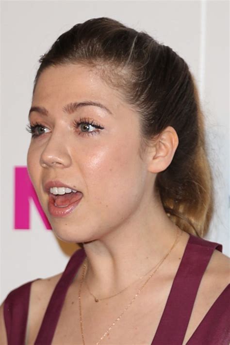 Jennette Mccurdys Hairstyles And Hair Colors Steal Her Style