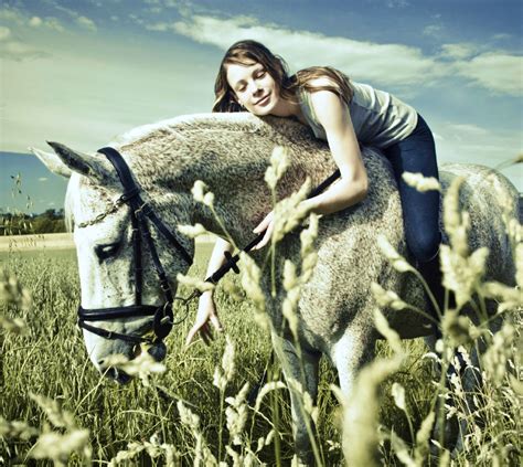 Coloriage Cowgirl Sur Son Cheval Imprimer Et Colorier