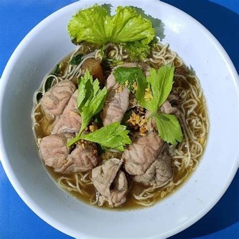 รีวิว เตี๋ยว เนื้อ ตุ๋น สองสหาย เสือใหญ่อุทิศ ก๋วยเตี๋ยวน้ำตกน่องลายตุ๋น ดีมากๆ ชอบค่ะ