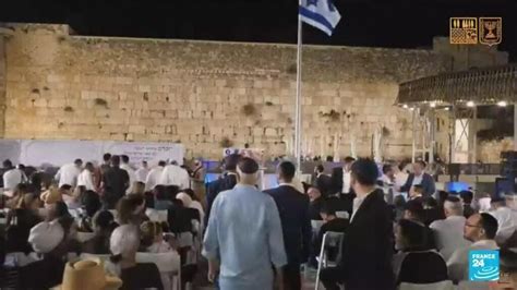 Isra L Le Mur Des Lamentations Illumin En Hommage Aux Victimes