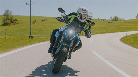 Suzuki GSX 8S Naked Bike Vergleich Test 2023