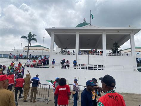 Nigerian Workers Protest Hardship Occupy National Assembly Complex