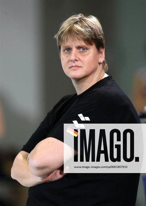 10 Hot Sexy Caren Metschuck Bikini Pics