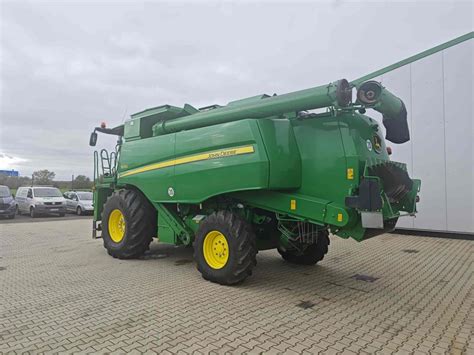 John Deere T670 Kombajn zbożowy Truck1 ID 7843910