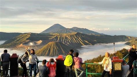 Kawasan Wisata Gunung Bromo Kembali Dibuka Dari Pintu Tak Ada