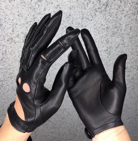 Stand Out From The Crowd With These Unique Driving Gloves By Loves