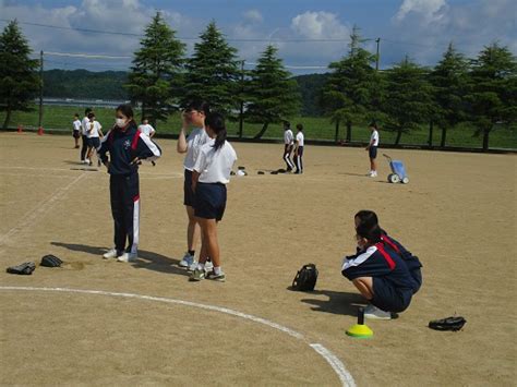 3年体育 トスバッティングでソフトボールの試合をしよう！｜高岡市立福岡中学校